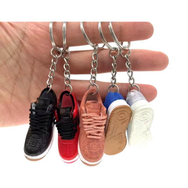 Breloc Sneaker 3D Premium