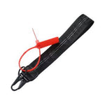 Breloc Tip Curea Streetwear – Accesoriu Chei / Adidași